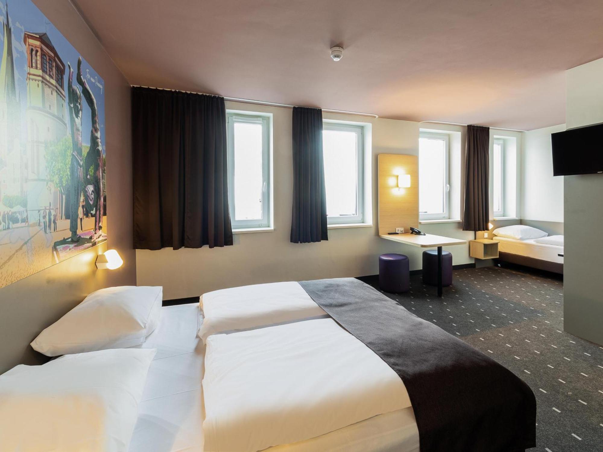 Hotel Duesseldorf-mitte 2*